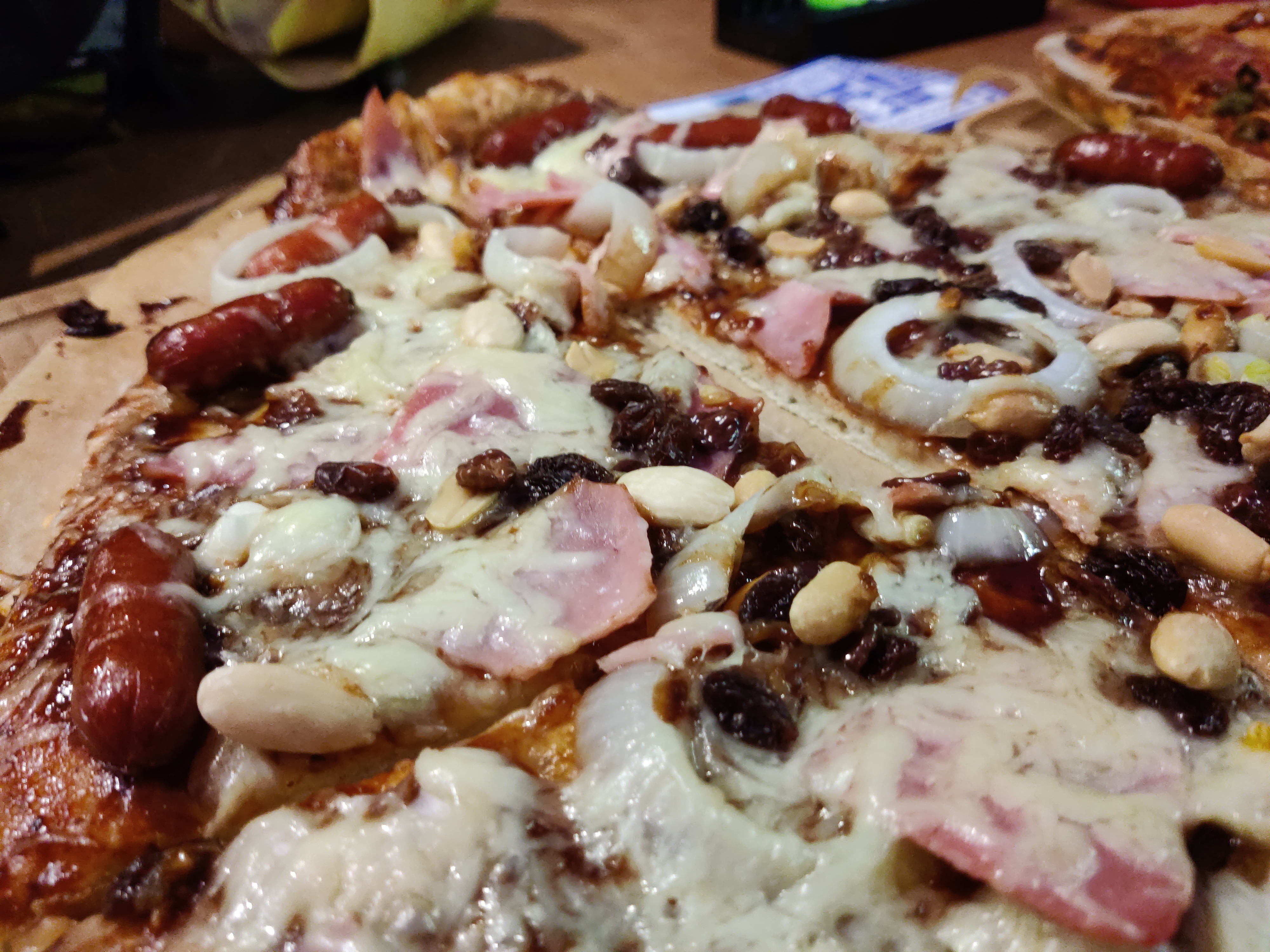 Pizza Cabanossi-Studentenfutter