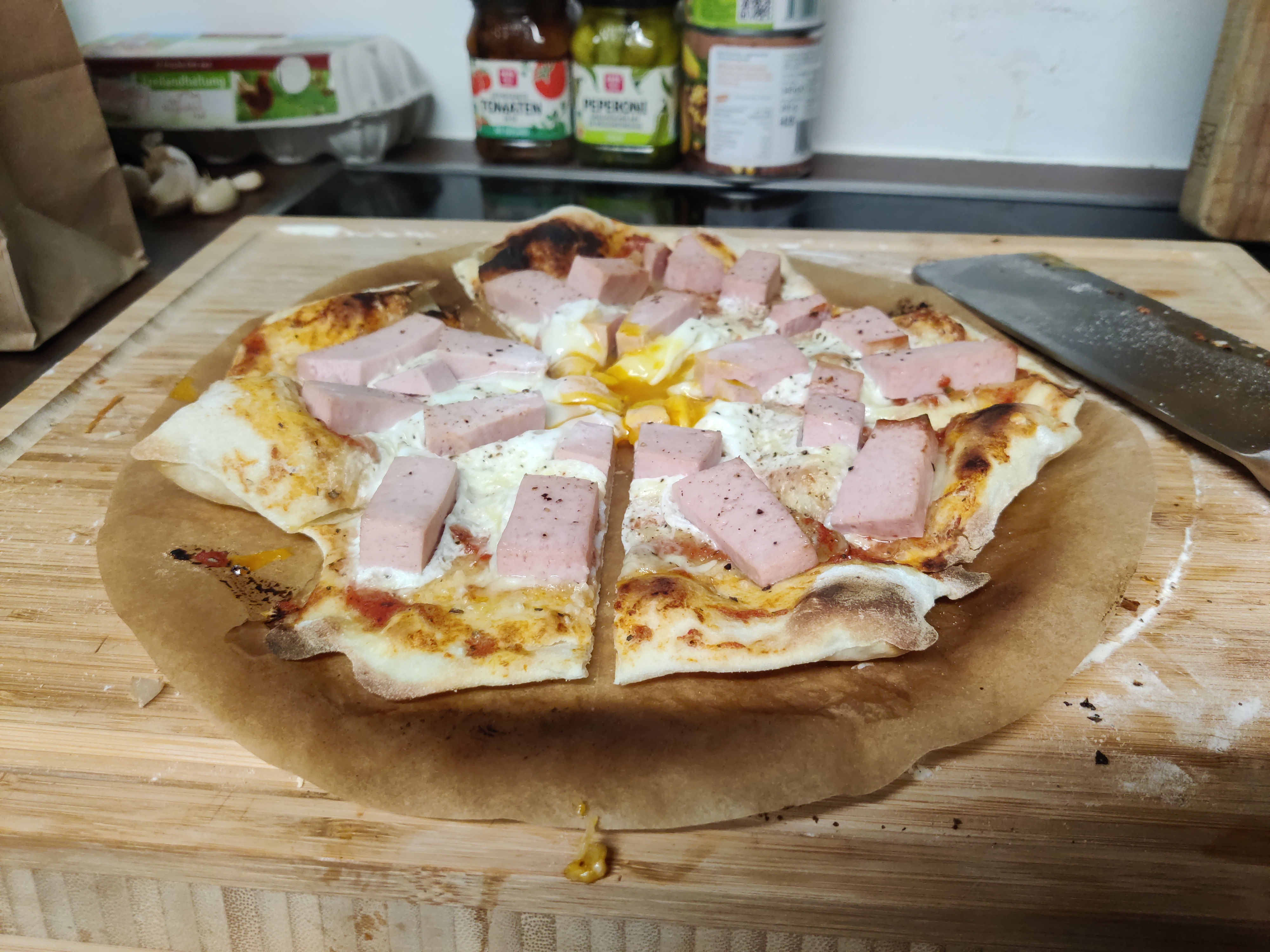 Pizza Leberkäs-Spiegelei