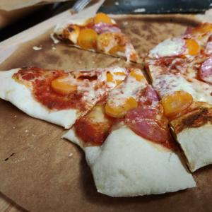 Pizza Salami-Karotte